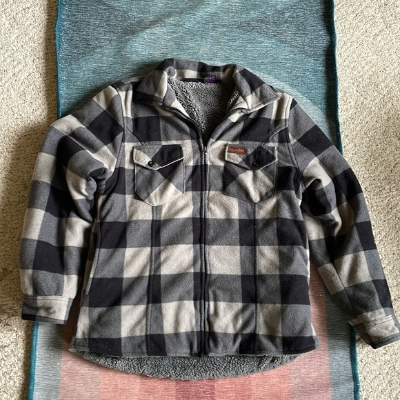 Canyon Creek Woman's Sherpa Plaid Flannel Zip Up Shacket - Picture 5 of 13
